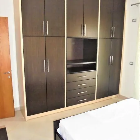 Vila Aleksandro *